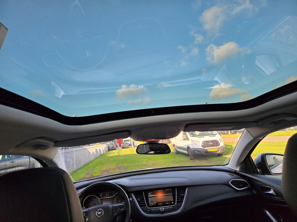 Opel Grandland X 1.2 turbo 130pk business executive | pano | trekhaak