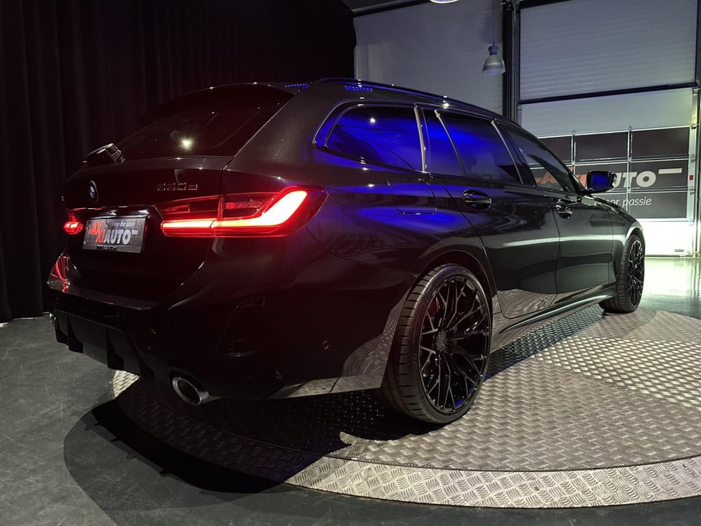 BMW 3-serie touring 330e xdrive *pano*360camera*sportstoelen*laser*