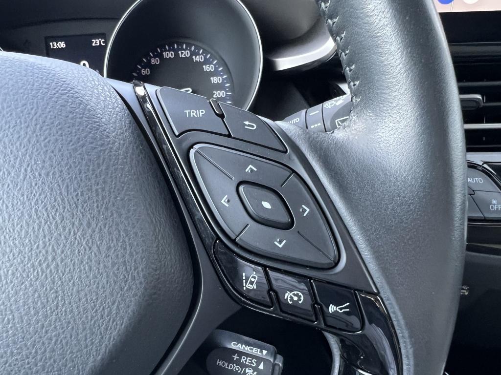Toyota C-hr 1.8 hybrid executive
