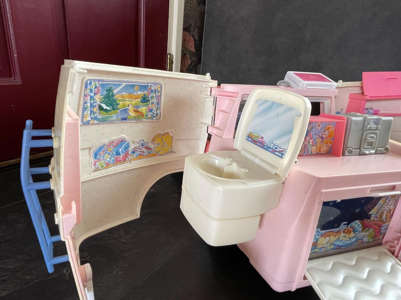 Barbie camper