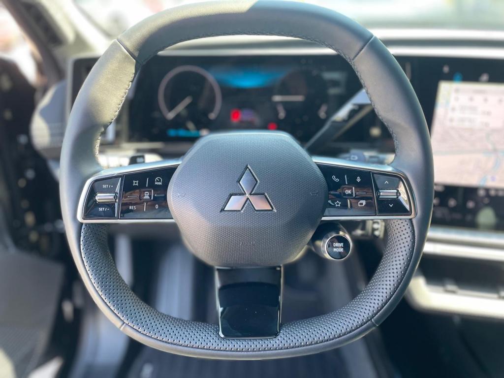 Mitsubishi Eclipse Cross intense+ 87 kwh