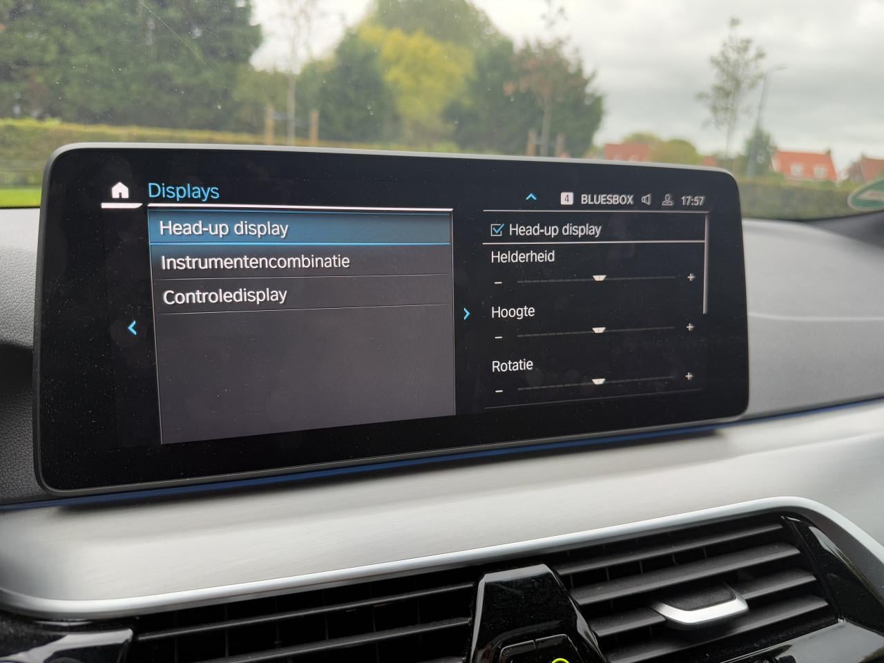 BMW 5-serie Touring - M Sport | BTW | Trekhaak | Laser | Panoramadak | HUD