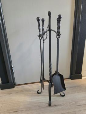 Smeedijzeren haardstel