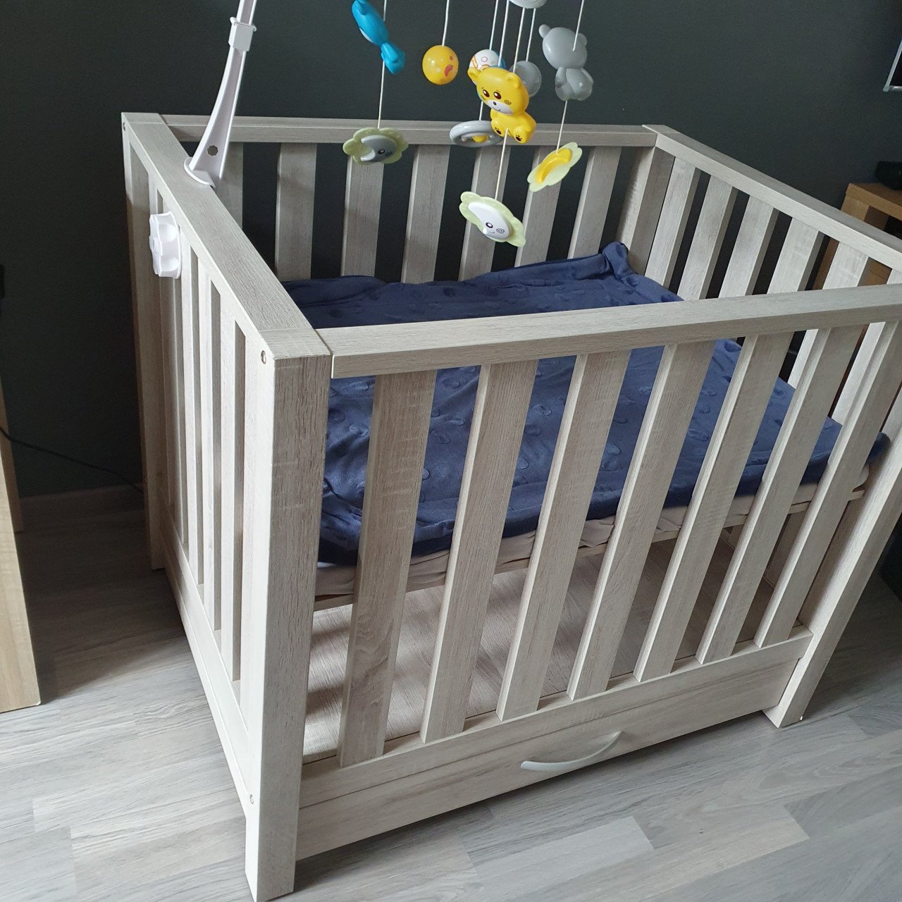 Babybox met lade, inclusief muziekmobiel