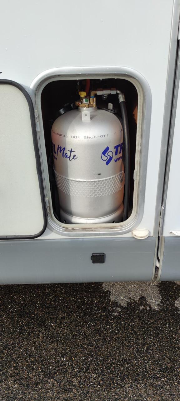 Camper Knaus Sport T1 2011 160PK Enkele Bedden Xl Garage