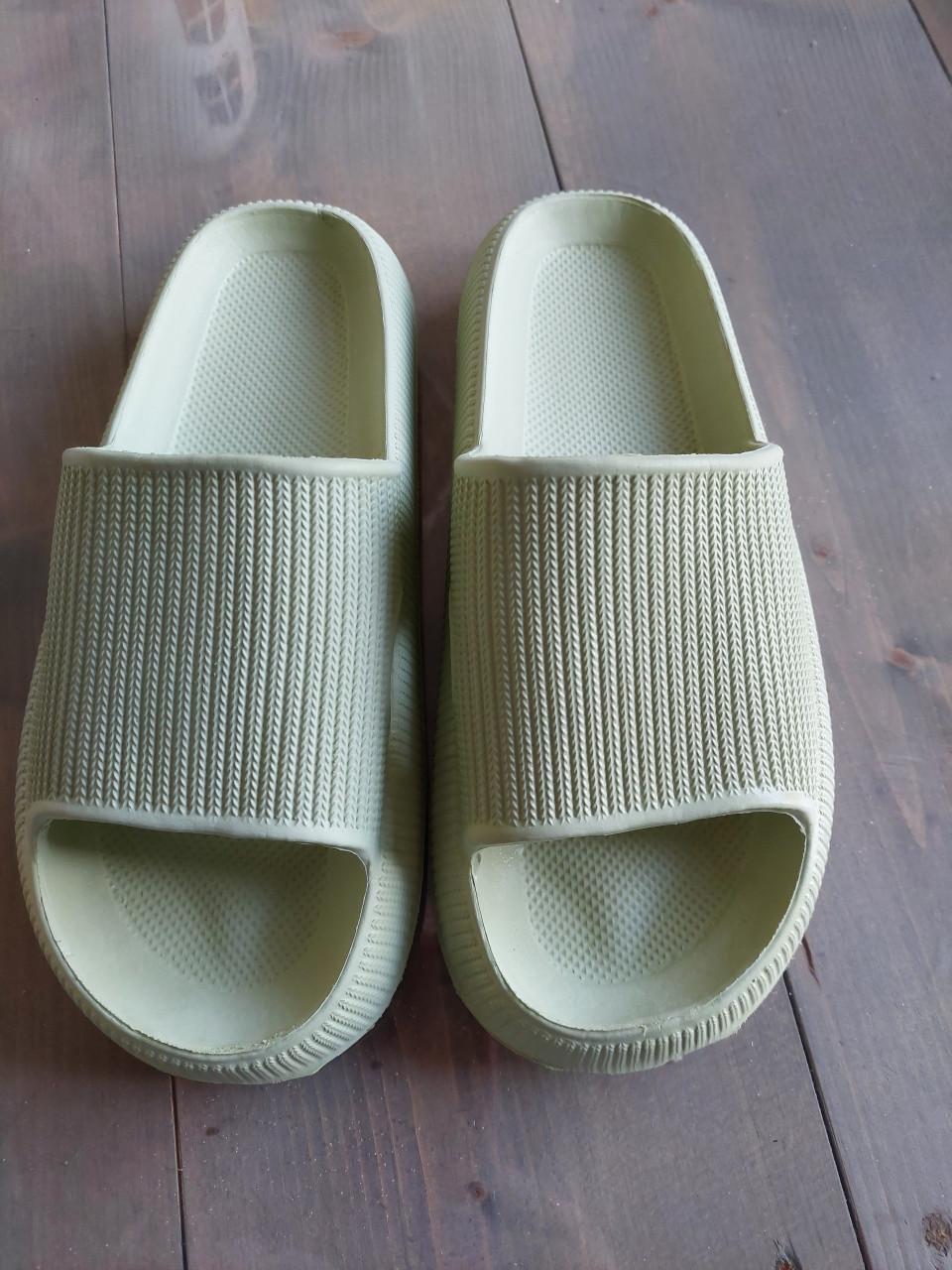 Slippers maat 38 - 39 in zeer goede staat