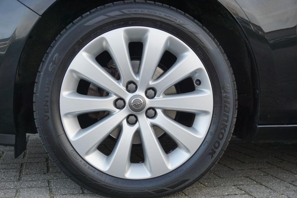 Opel Astra 1.4 turbo cosmo airco / cruise / parkeers. / elektr. ramen / tre