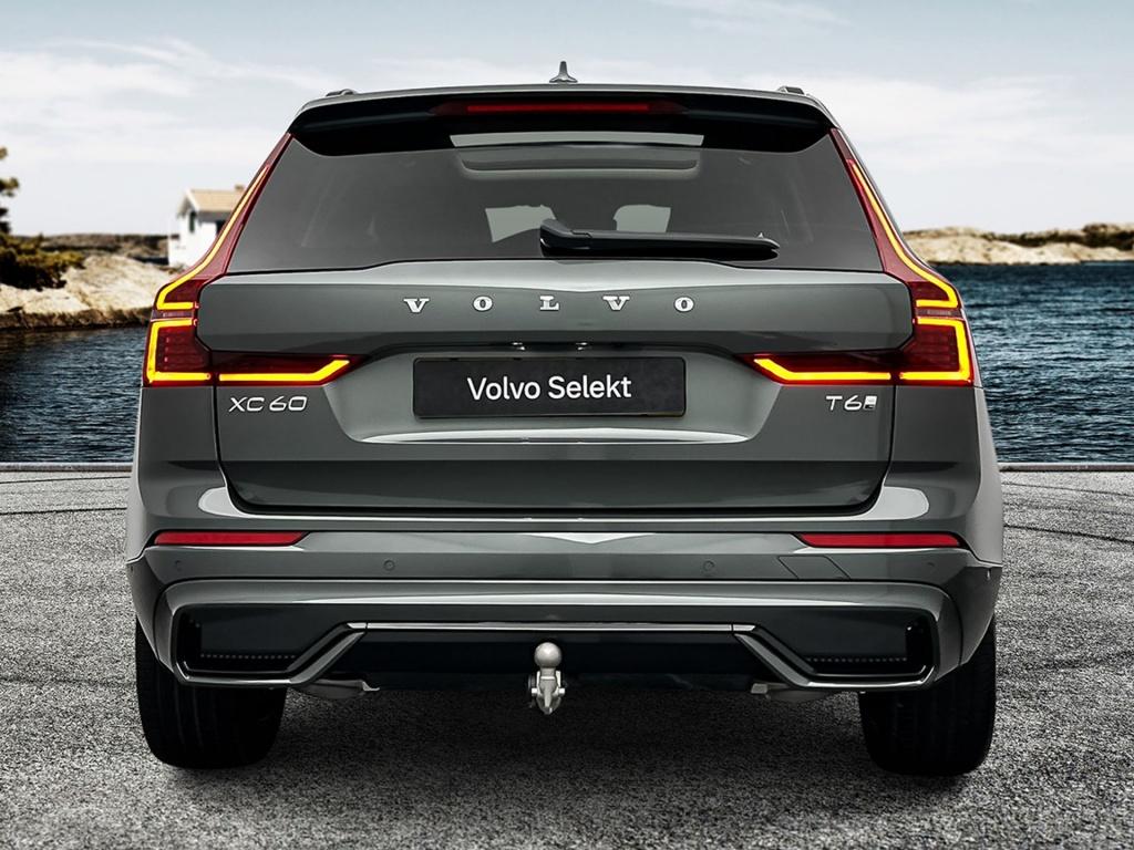 Volvo XC60 t6 398pk recharge ultra dark|