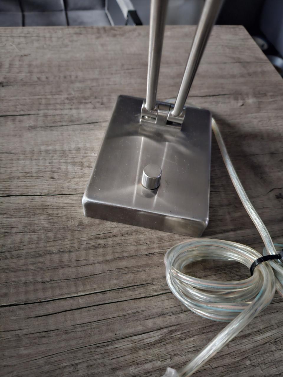 Mooie werkende Piano of tafellamp van geborsteld aluminium