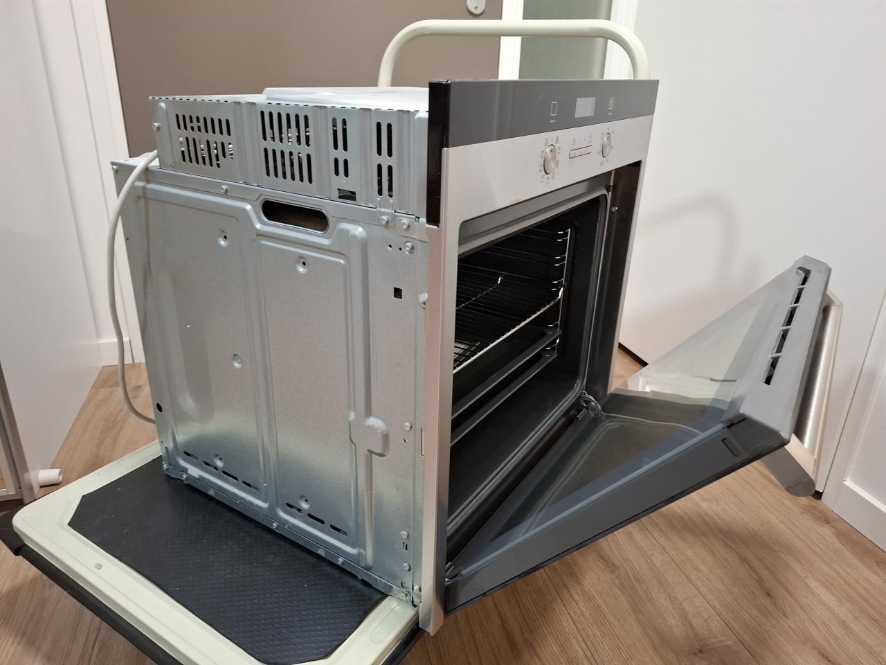 Siemens hete lucht inbouw OVEN type HB33GB550 /57