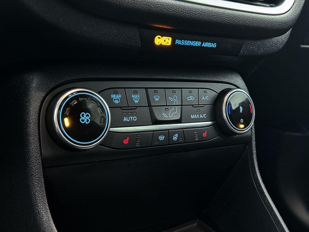 Ford Fiesta 1.0 ecoboost hybrid titanium x winterpack | navigatie | airco |