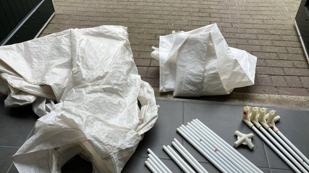 Partytent met zijwand