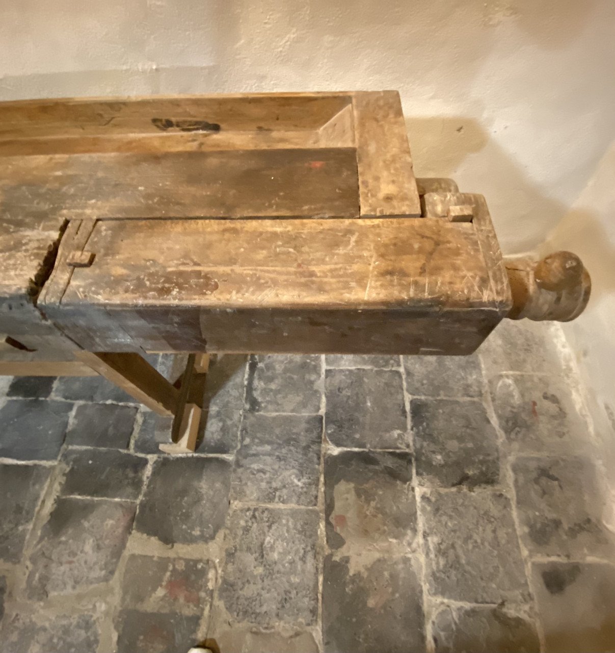 Antieke houten werkbank 175 jaar oud