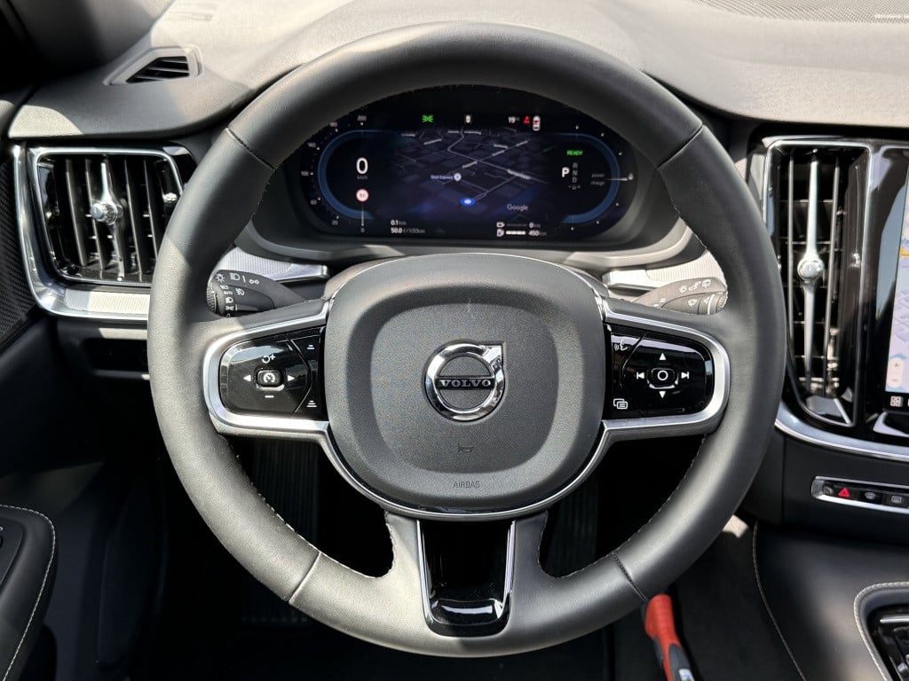 Volvo V60 t6 398pk recharge plus dark| panodak| adap.cruise| trekhaak| cam