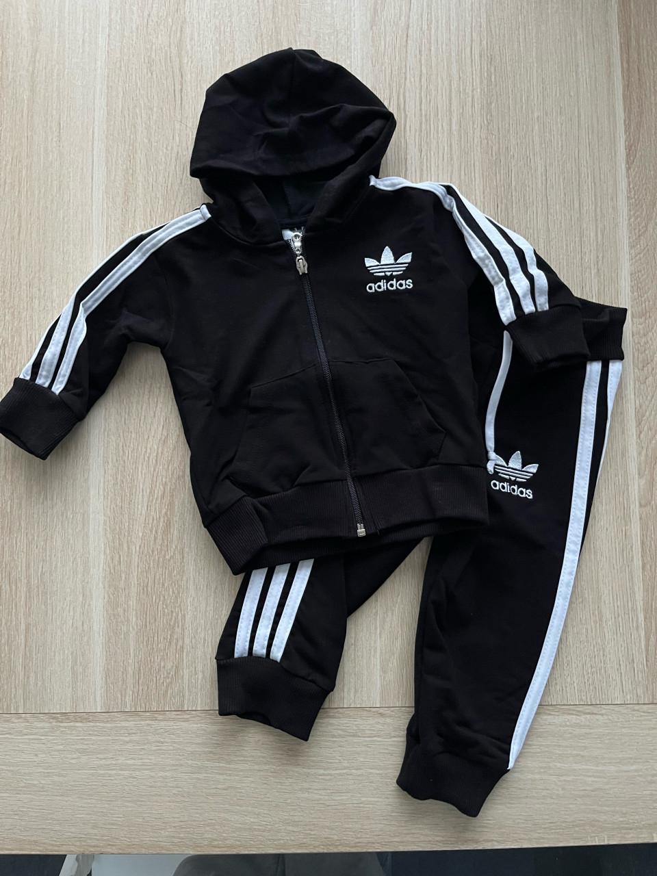 Adidas joggingspak maat 68