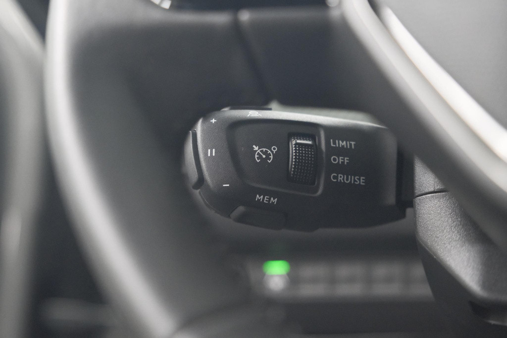 Peugeot 2008 hybrid 136 e-dcs6 allure | 360 camera | adaptieve cruise contr