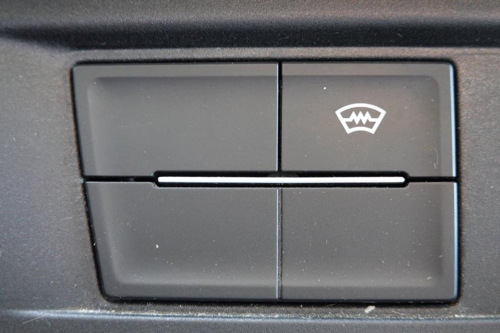 Volkswagen Transporter 2.0 tdi l2h1 30 dc 150-pk automaat bulli