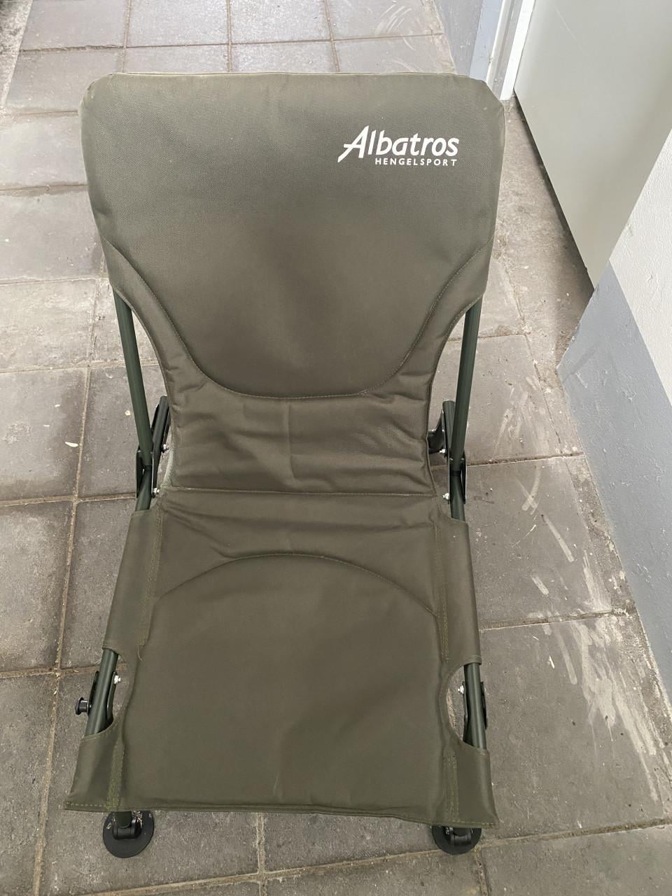 Fishing rod, chair, net, food, bag. All inclusife!