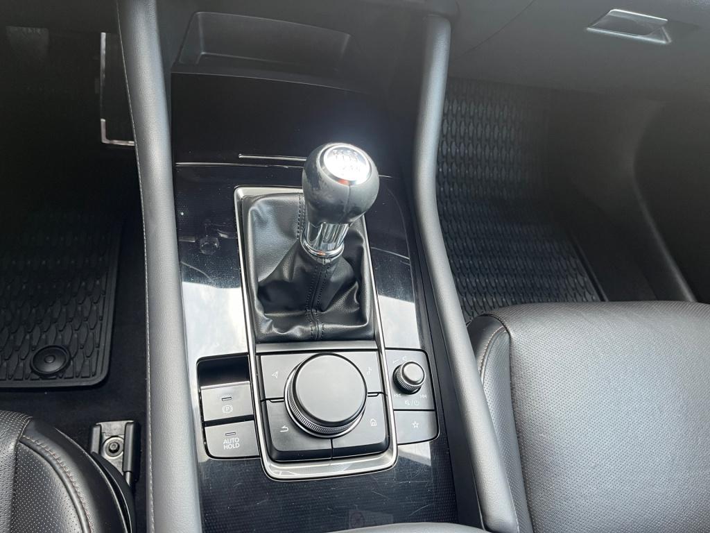 Mazda 3 2.0 e-skyactiv-x m hybrid 180 luxury|bose|aero pack|rijklaar