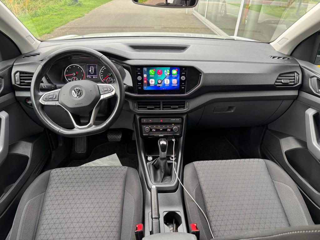 Volkswagen T-cross 1.0 tsi life automaat , apple carplay , trekhaak