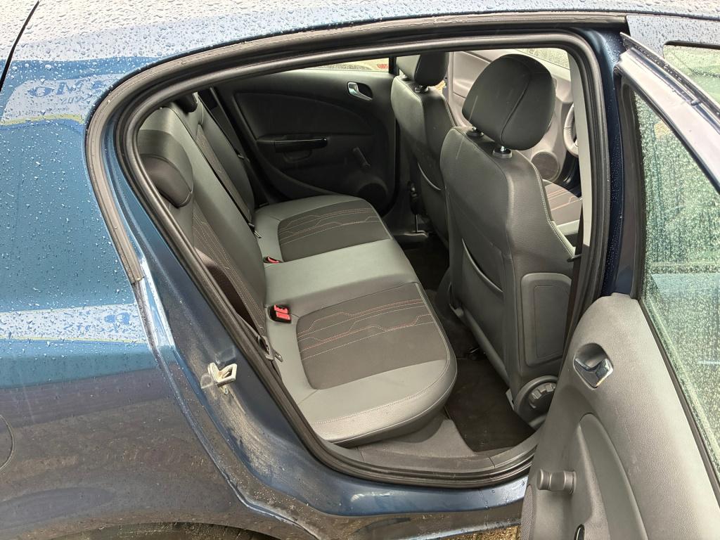 Opel Corsa 1.4-16v cosmo