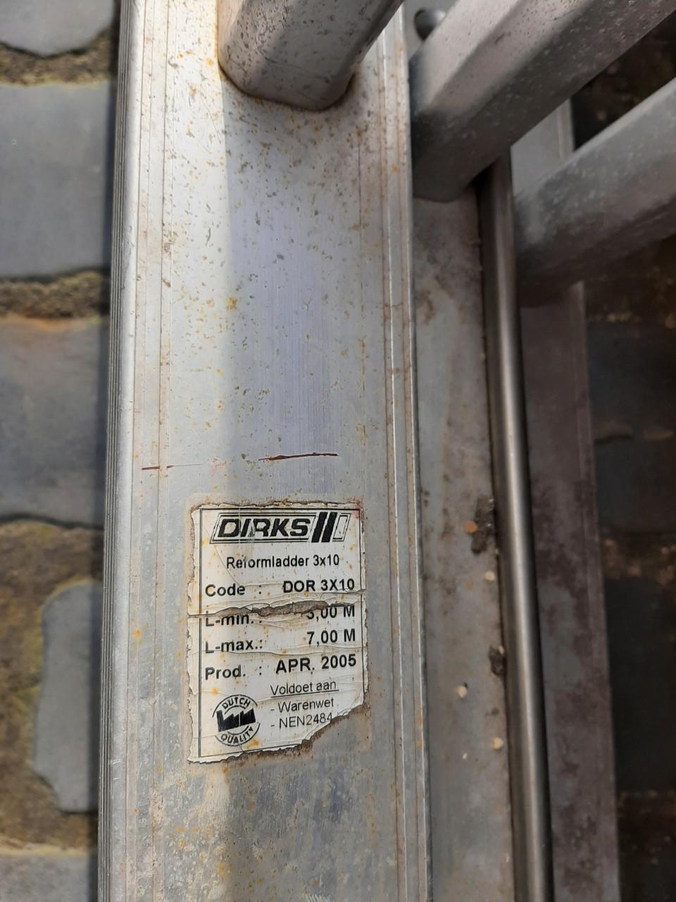 Te koop DIRKS reformladder lengte min 3.00 m , lengte max 7.00 m
