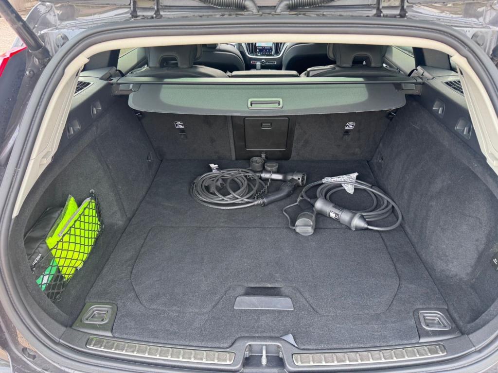 Volvo V60 2.0 t6 recharge awd inscription expression