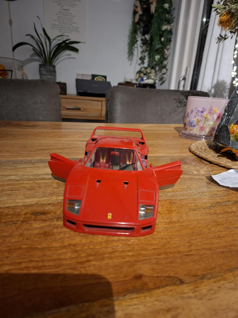 Tevkoop 3 ferrari's  1 op 18