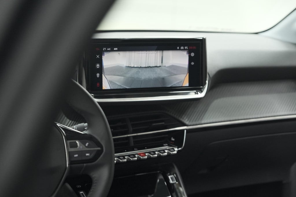 Peugeot 208 puretech 100 allure | 360 camera | stoelverwarming | dodehoekde