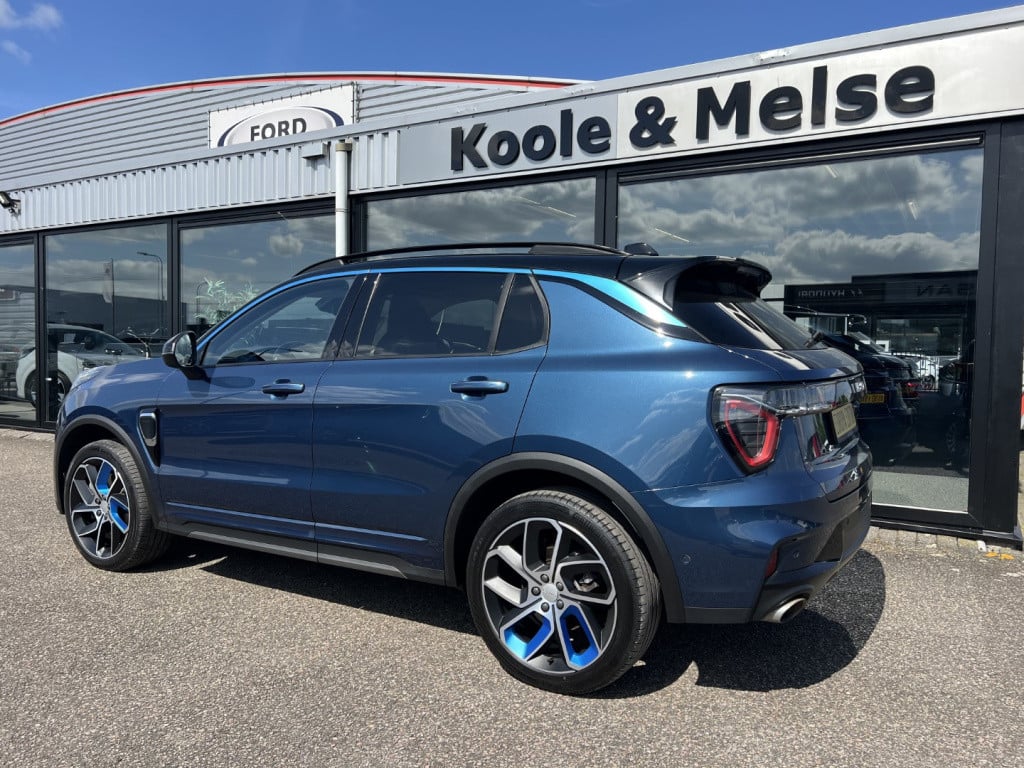 Lynk & Co 01 1.5 261pk plug in hybrid , panodak , 360 gr camera