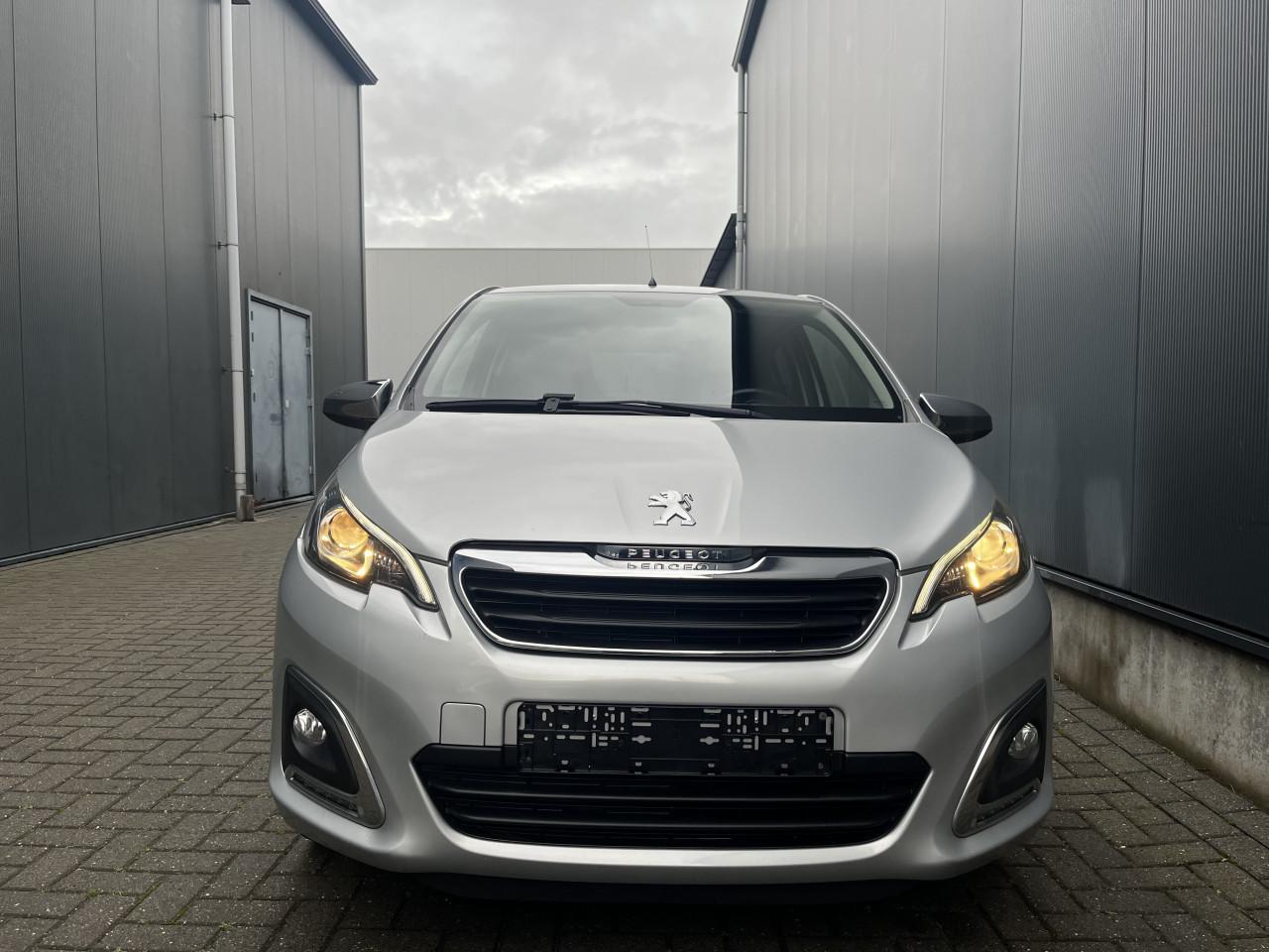 Peugeot 108 1.0 e-VTi Blue STYLE Executive