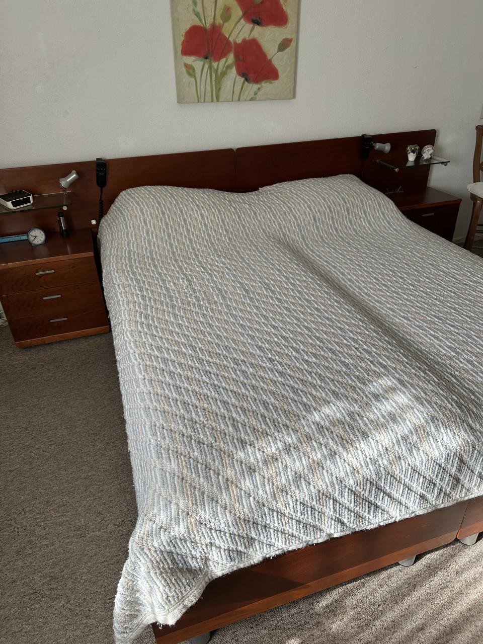Bed 1.60x 2.00