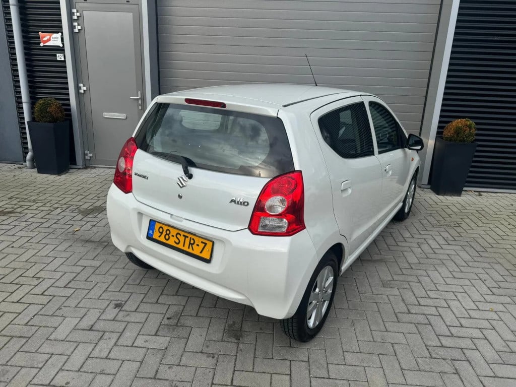 Suzuki Alto 1.0 exclusive