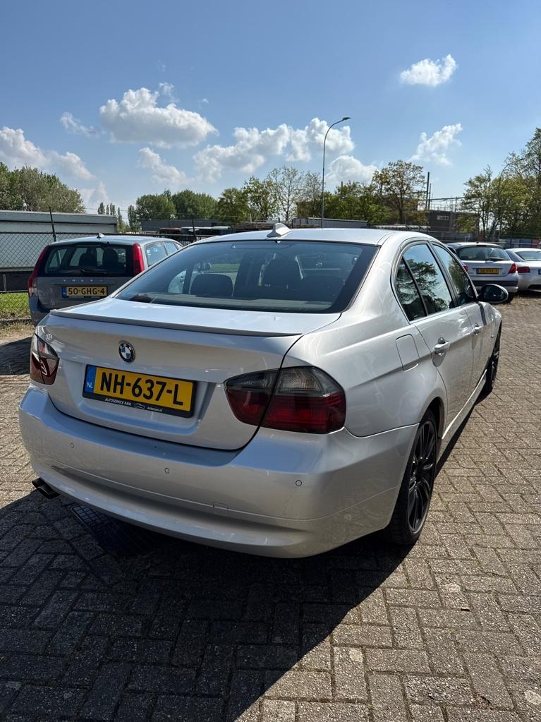 BMW 3-serie 325i executive