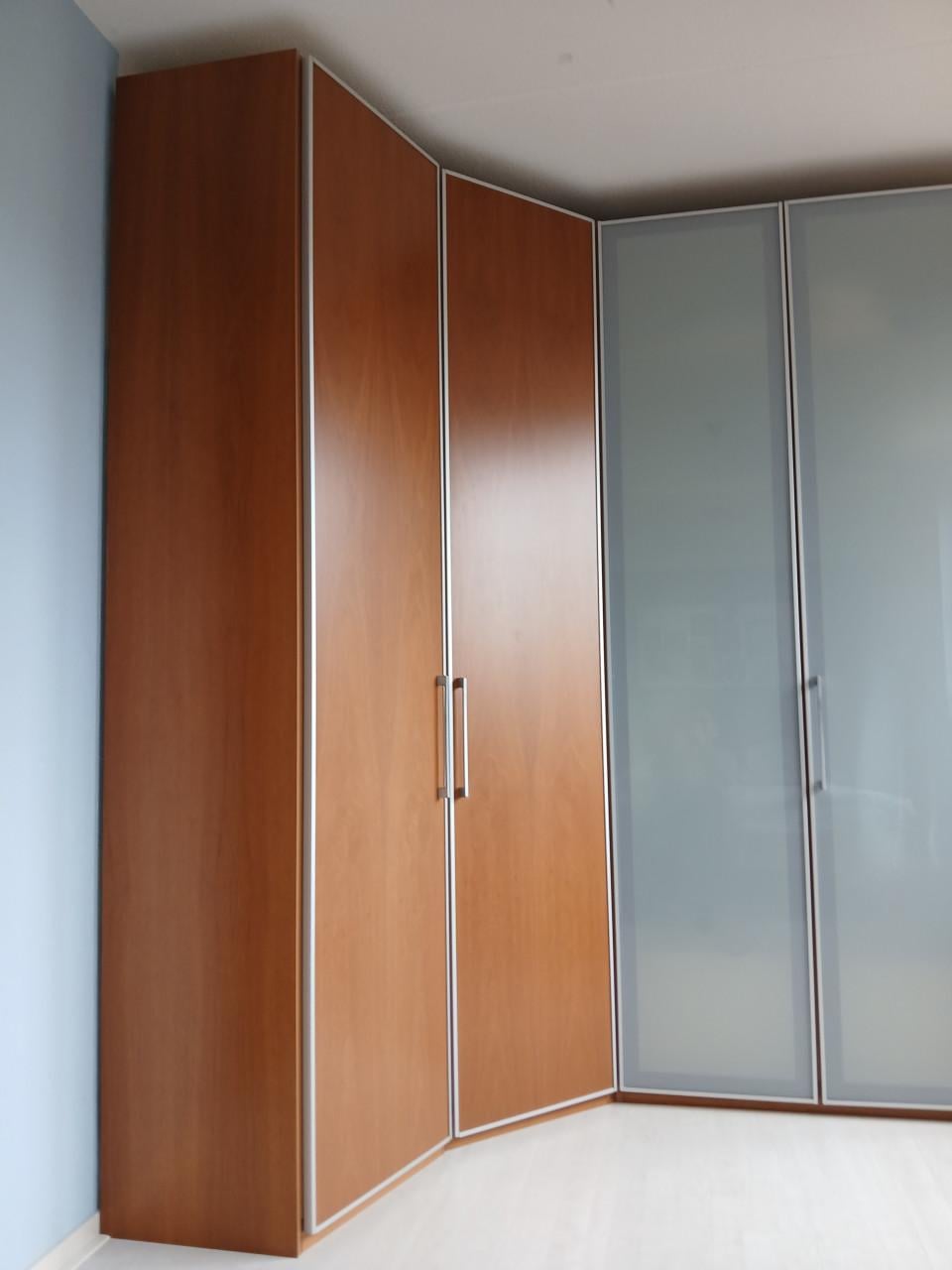 Hoekkledingkast