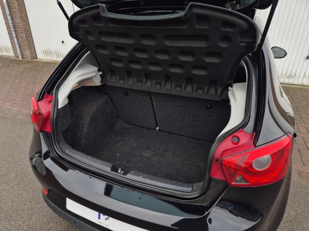 Seat Ibiza 1.2 tsi copa / 5- deurs / airco / cruisecontrol / stoelverwarmin