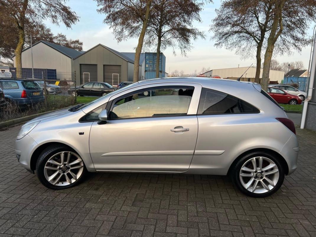 Opel Corsa 1.4-16V Enjoy 154.938KM Jaar Apk