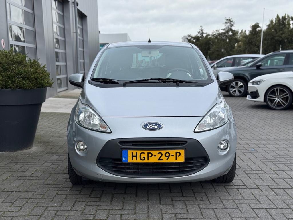 Ford KA 1.2 titanium * airco * l.m. velgen * apk tot 31-10-2027
