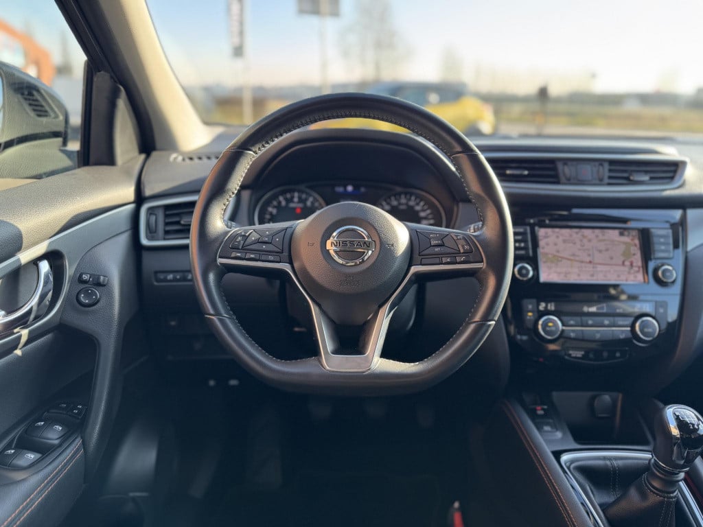 Nissan Qashqai 1.3 dig-t n-motion | panoramadak | apple carplay/android aut