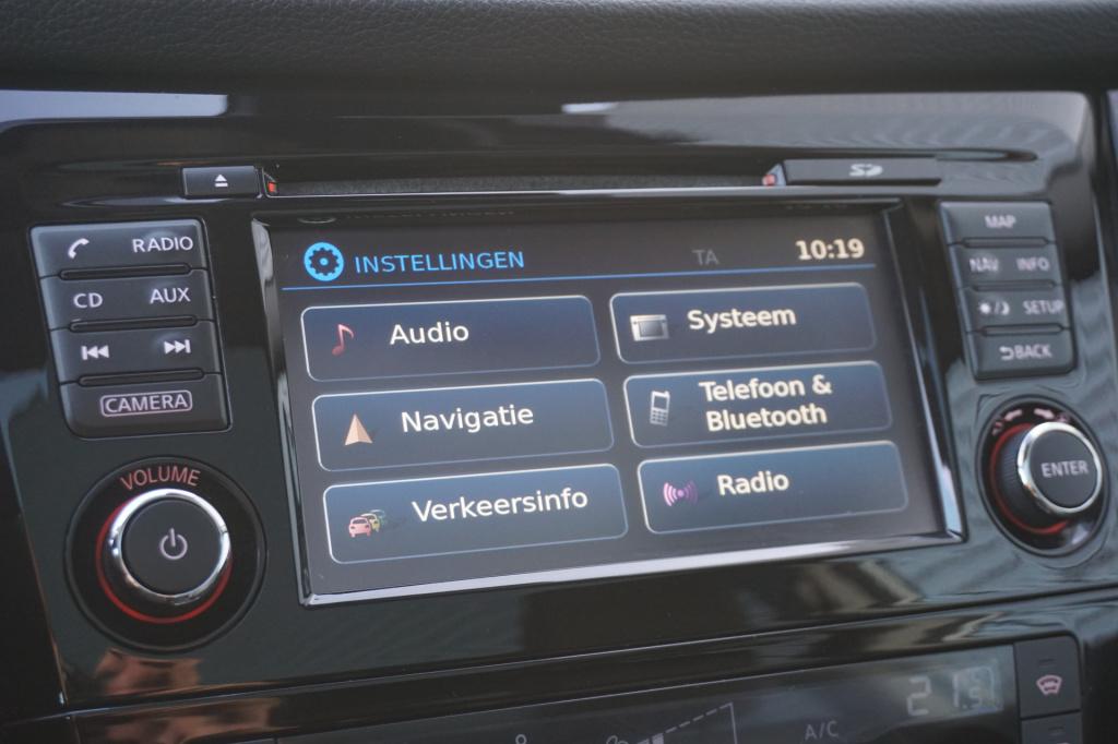 Nissan Qashqai 1.2 tekna - automaat / climate / navi / cruise / leder / cam