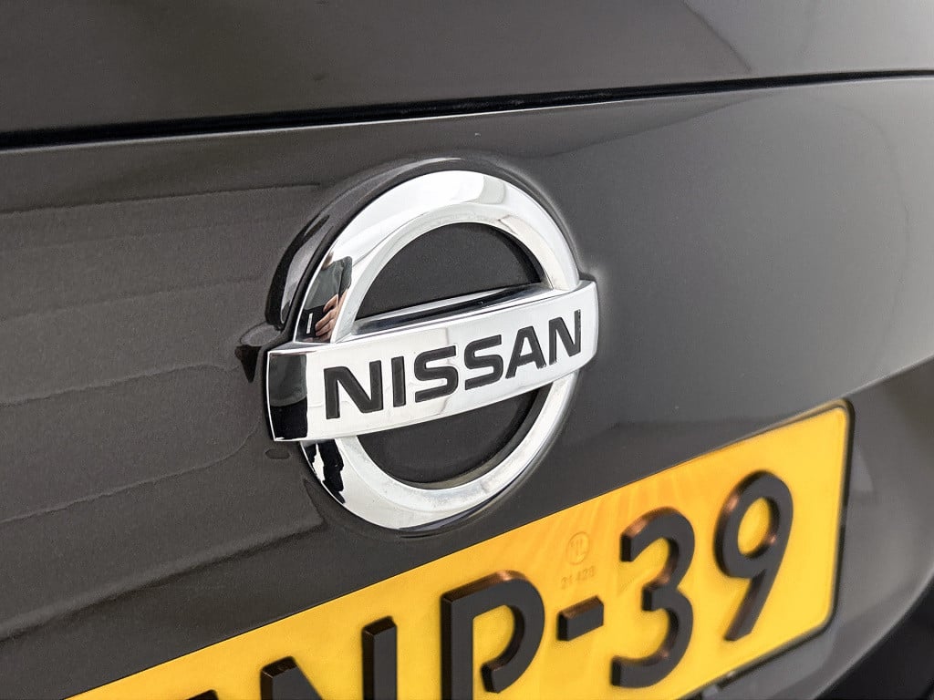 Nissan Qashqai 1.2 connect edition | panoramadak | trekhaak |