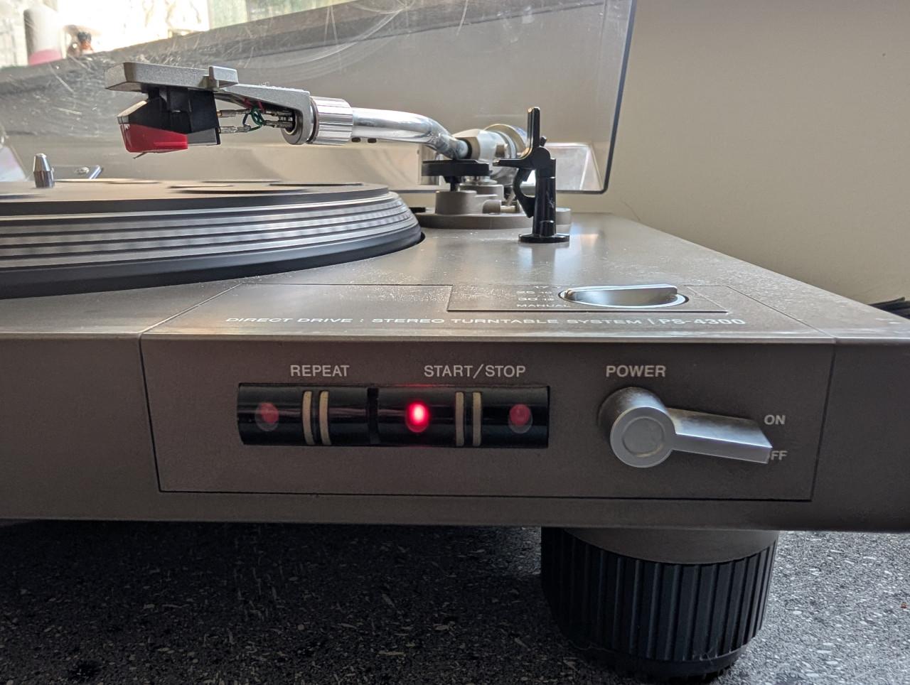 Platenspeler Sony ps4300 met AT element
