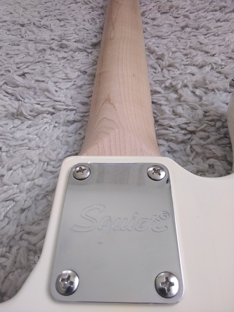 Squier Affinity PJ Bass Olympic White 2024 met upgrades, ZGAN