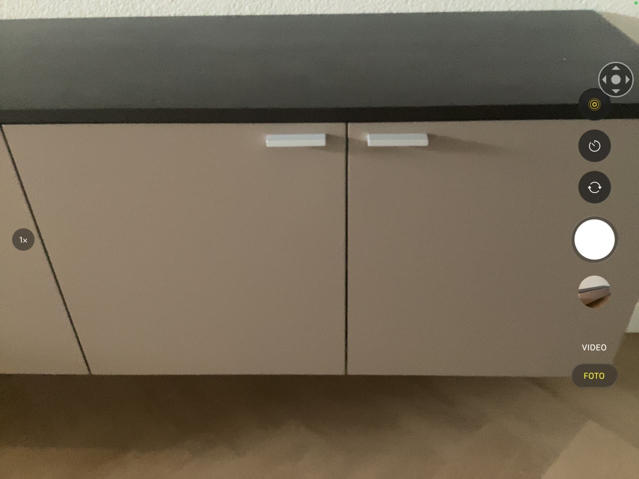 INTERSTAR DRESSOIR