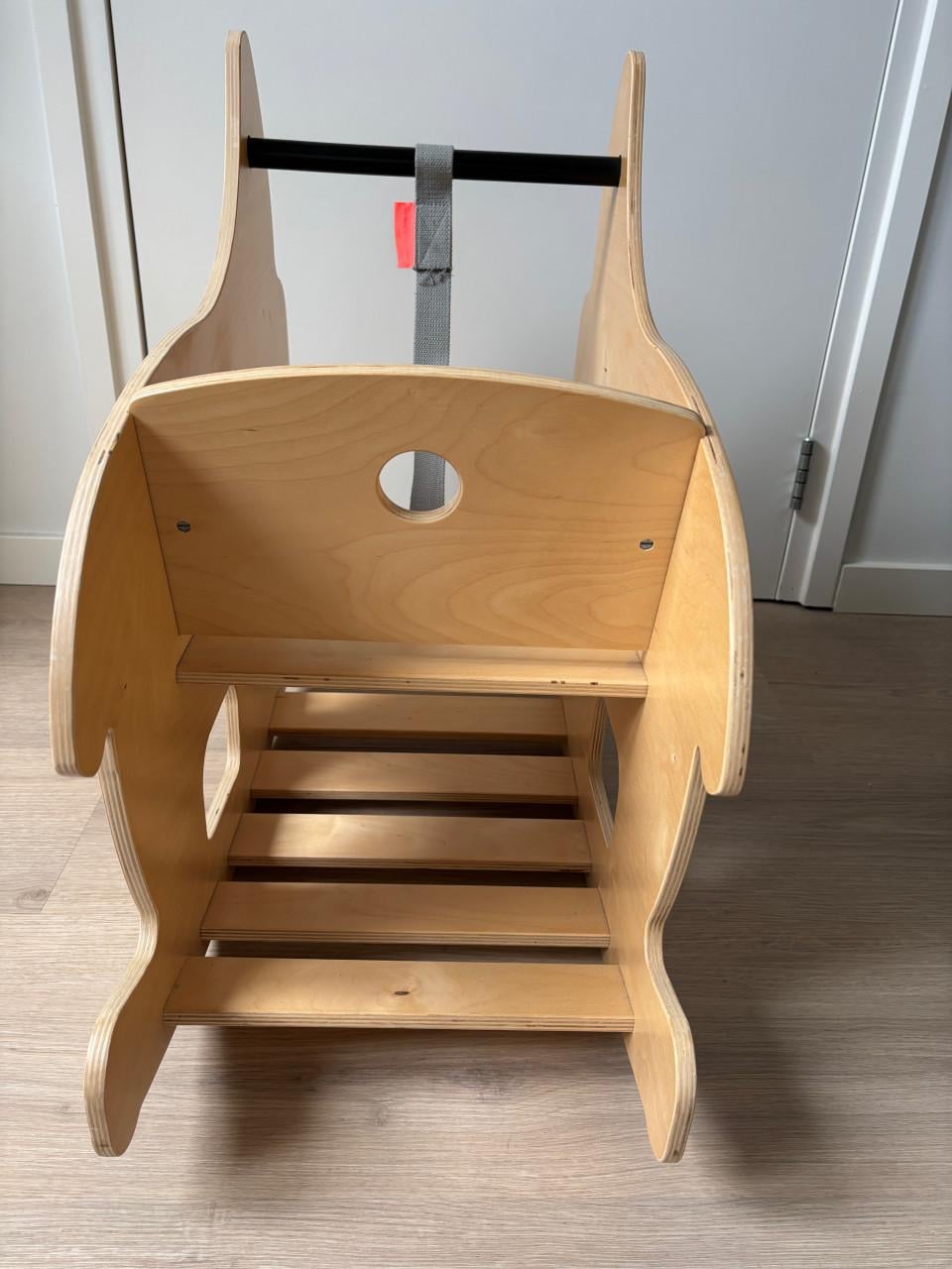 Hobbelpaard (neushoorn) van Done by Deer