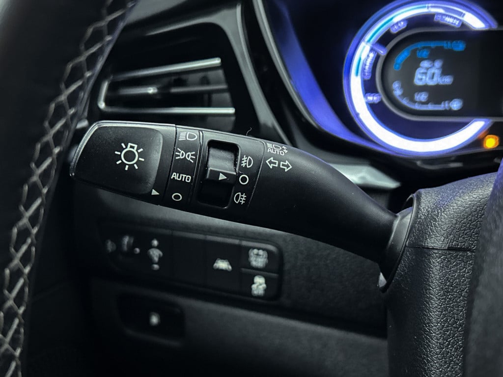 Kia Niro 1.6 gdi hybrid dynamicline | half leder/stof | navigatie | parkeer