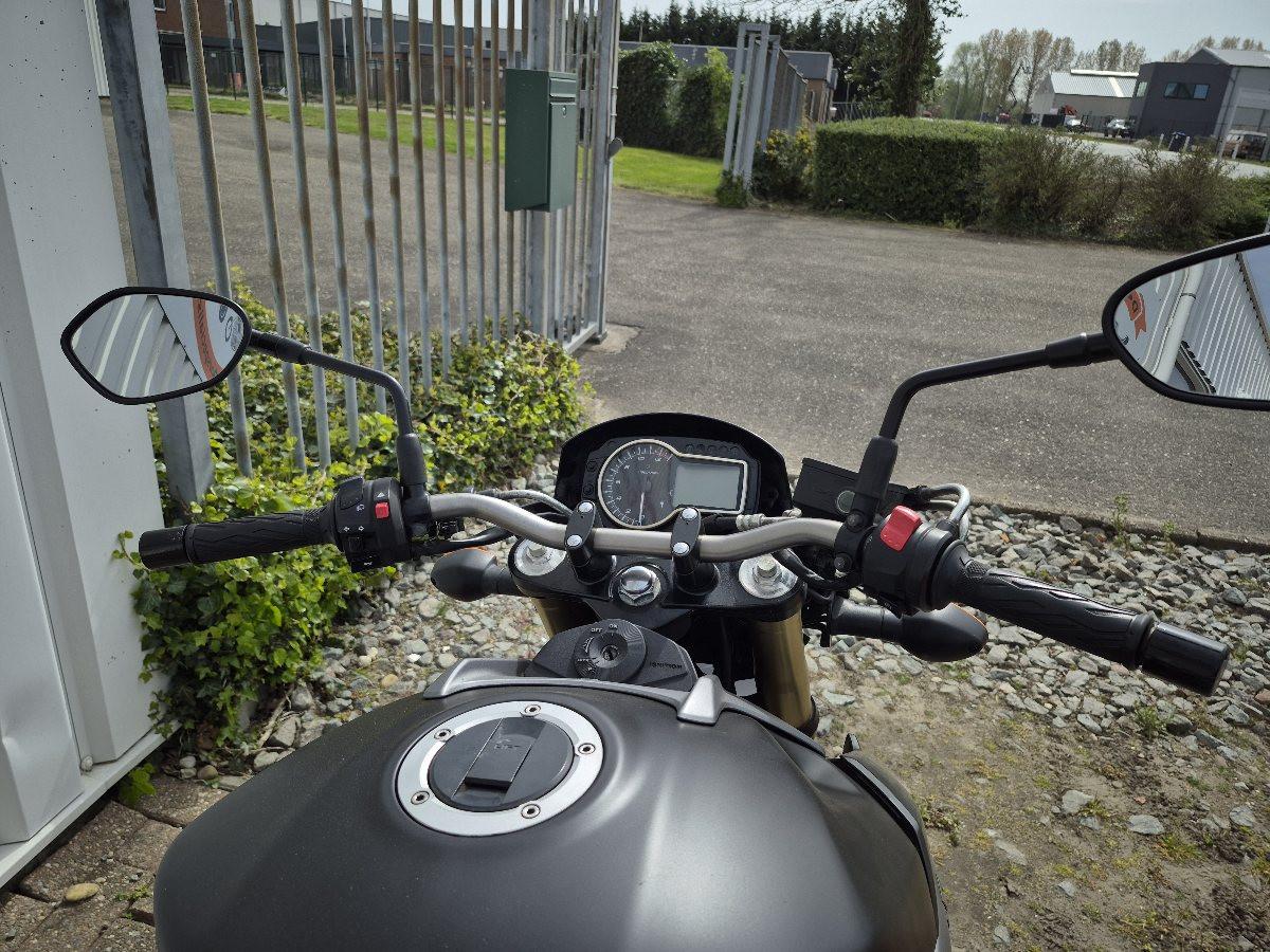 Suzuki GSR750 uit 2016, stoere naked bike