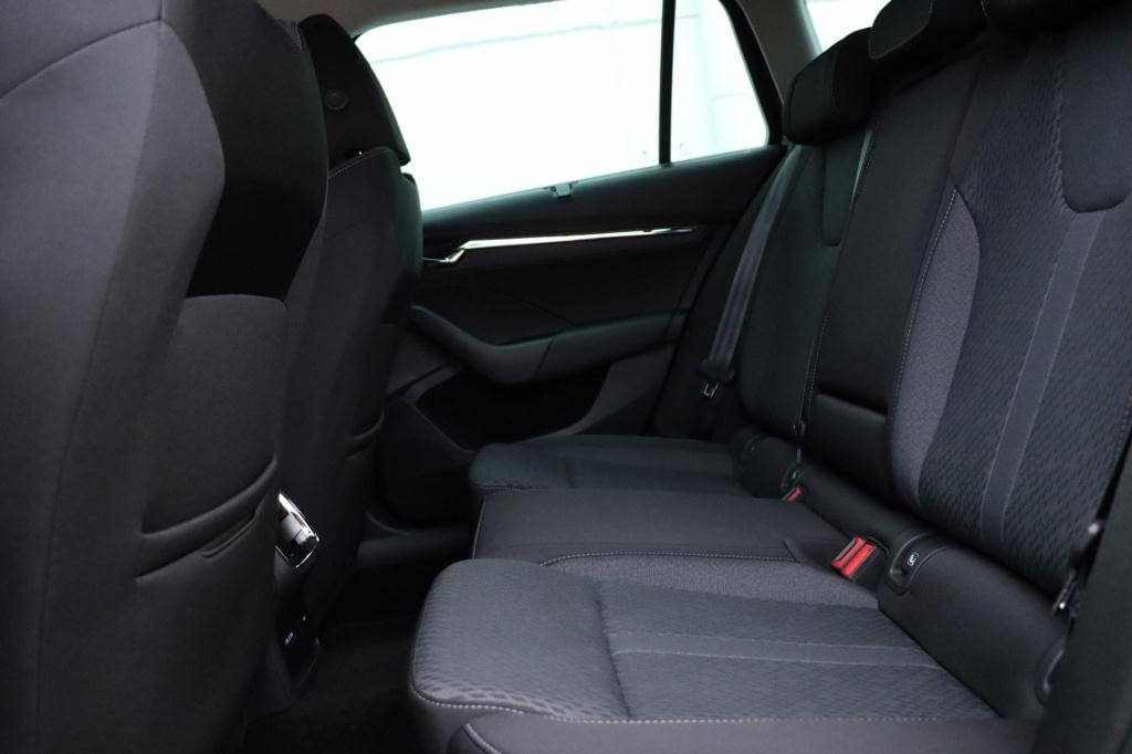 Skoda Octavia combi 1.4 tsi iv style 204pk dsg6