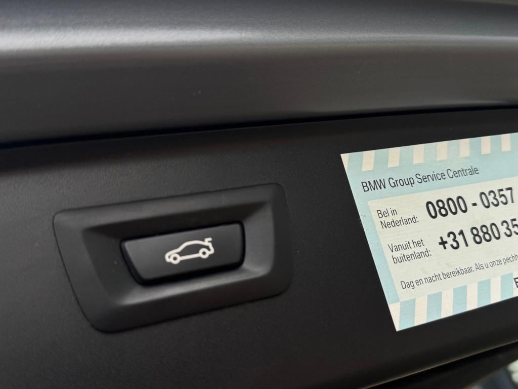 BMW 5 Serie touring 520i executive * m-pakket * navigatie * 20 inch * nap