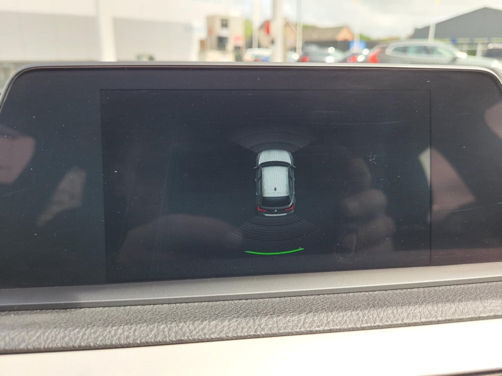 BMW 1 Serie 116i executive advantage . navi climate pdc lm velgen led stoel